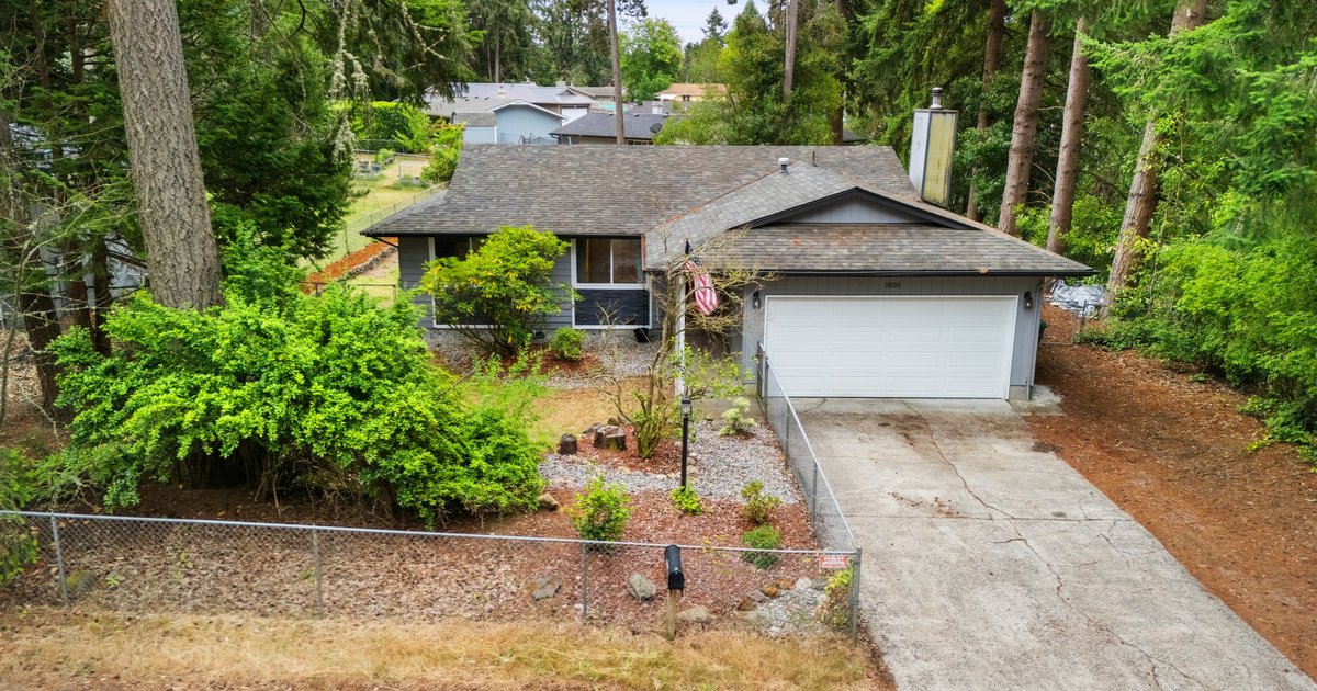1830 SE Vale Rd, Port Orchard WA